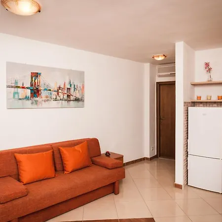 Holiday home Amela Bol