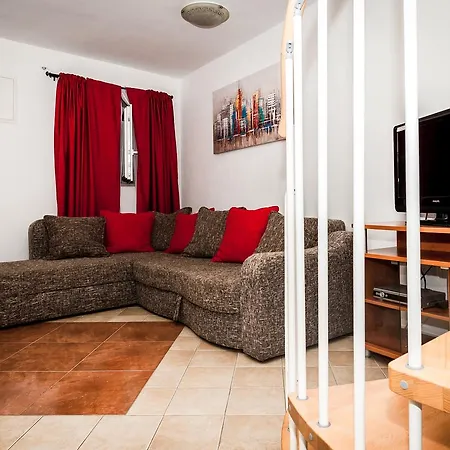 Holiday home Amela Bol